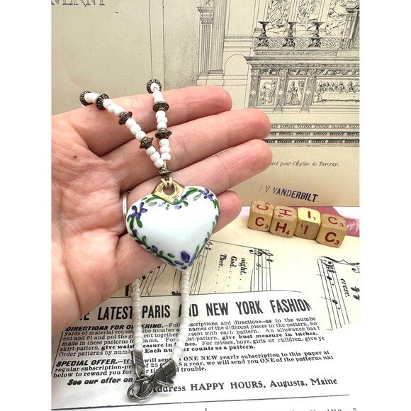 Victorian Porcelain Heart Hand Painted Floral Design Pendant Necklace - Picture 1 of 4